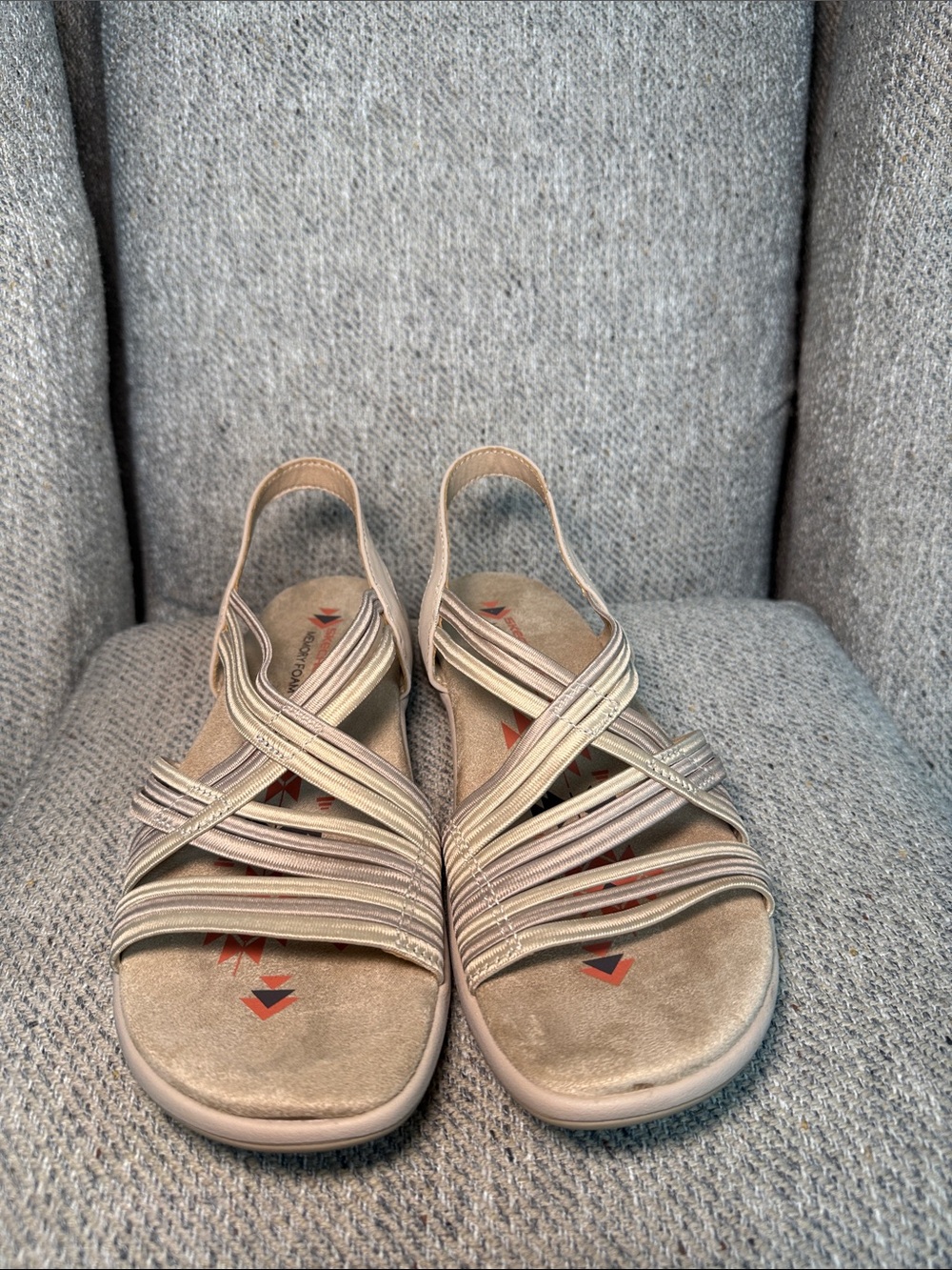 Sketchers Reggae Slim Comfort Stretch Slingback Sandals in Beige - Picture 7 of 13